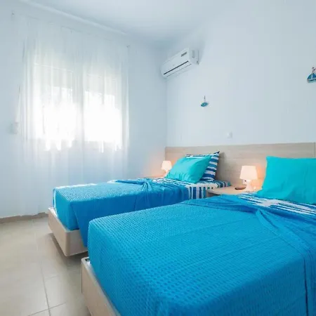 Holiday home Welcoming Holiday In With Shared Swimming Pool
