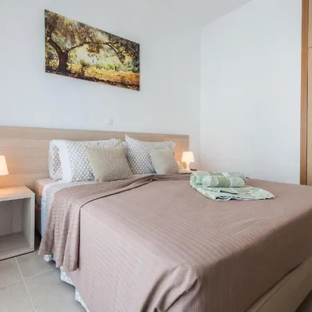 Holiday home Welcoming Holiday In With Shared Swimming Pool Gennadi