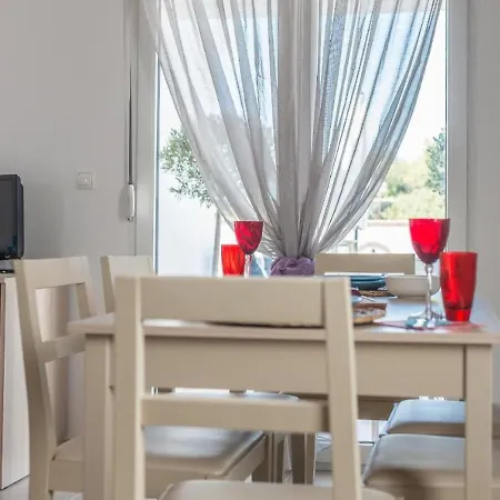 Holiday home Welcoming Holiday In With Shared Swimming Pool