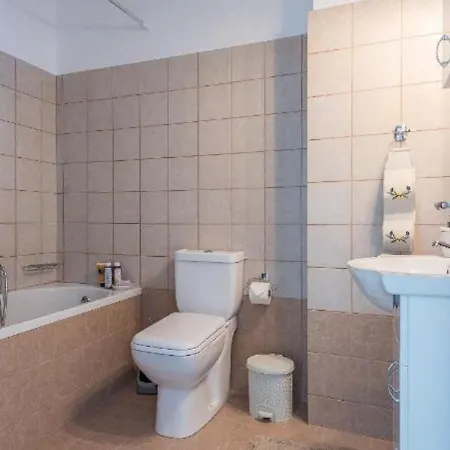 Holiday home Welcoming Holiday In With Shared Swimming Pool Gennadi